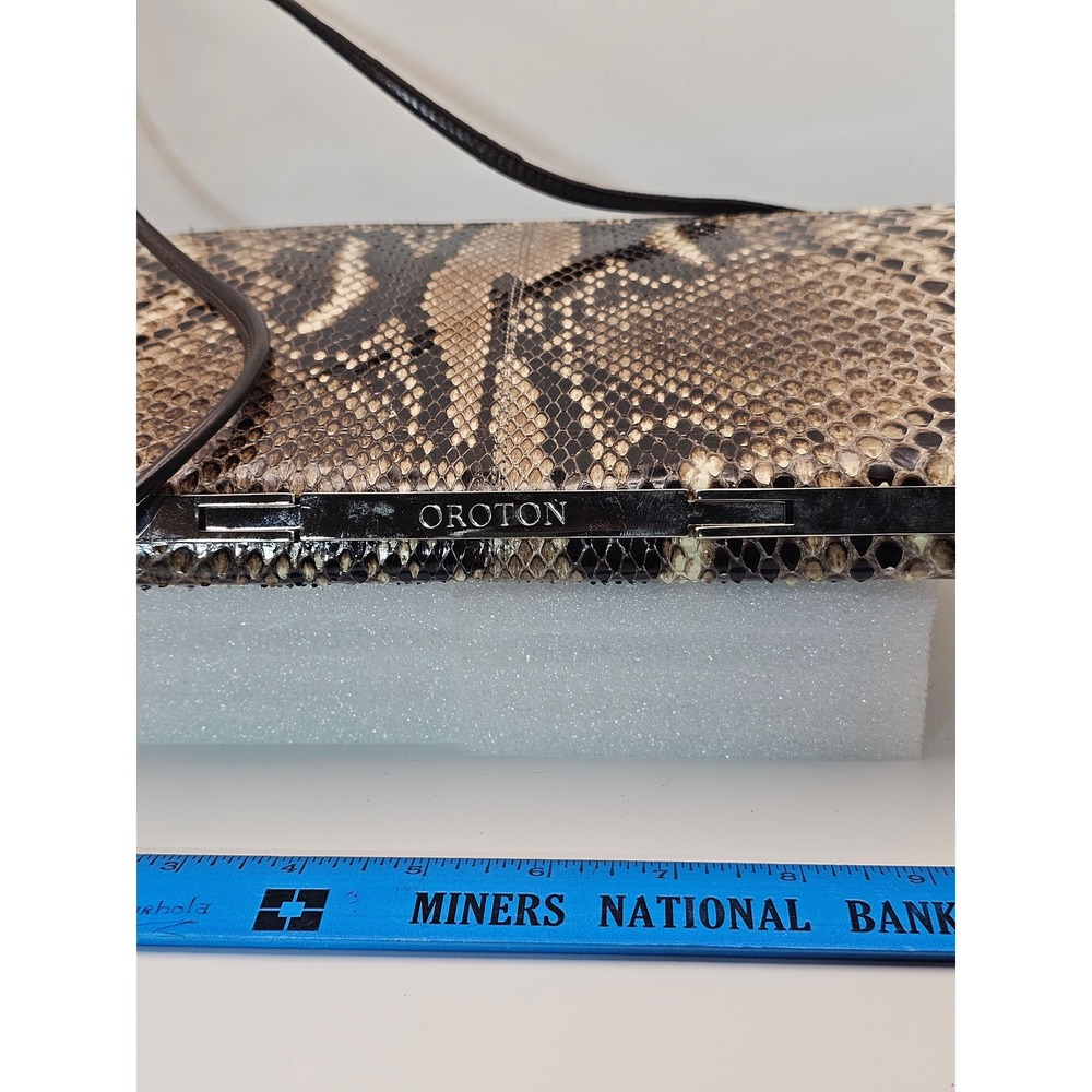 Oroton Made in Italy Snakeskin Embossed Leather Clutch Shoulder Bag Neutral